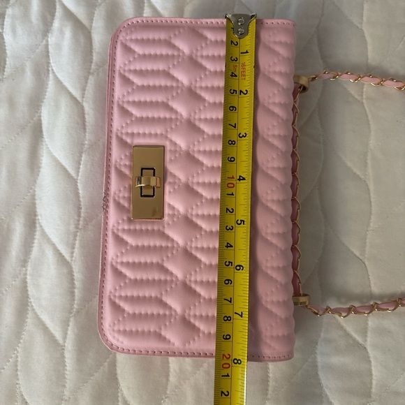NWOT~SHEIN Elegant Pink Quilted Chain Bag - Picture 5 of 8